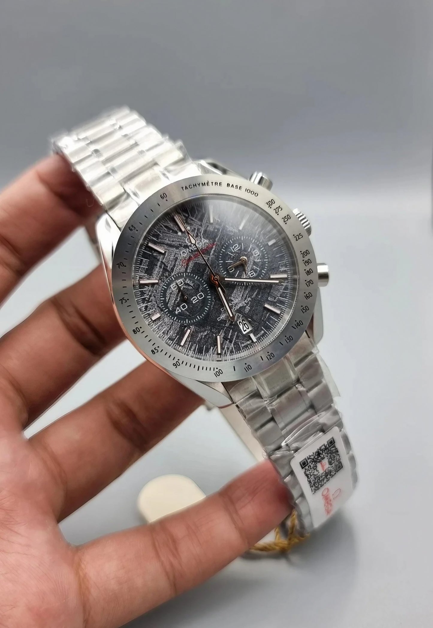 High Quality Luxury Branded Men's Watch (omega)