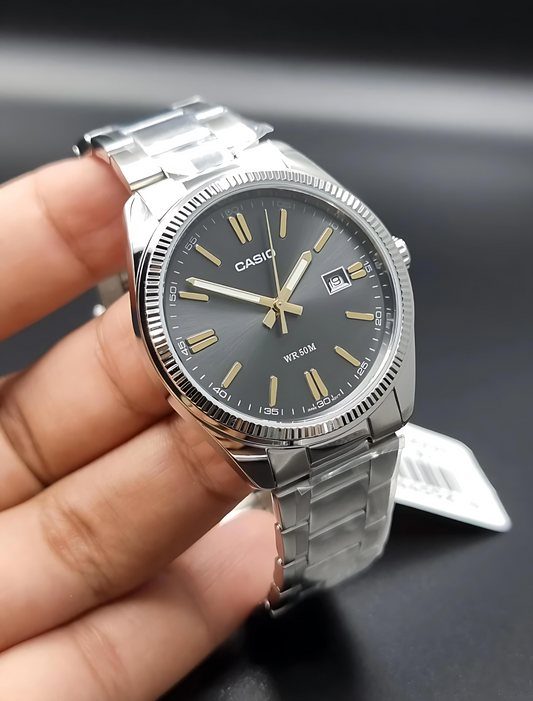 Men's Stainless Steel Chain Watch (Casio)