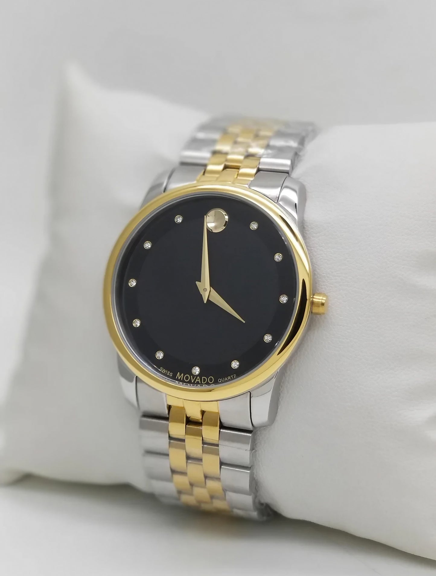 High Quality Luxury Branded Watch (movado)